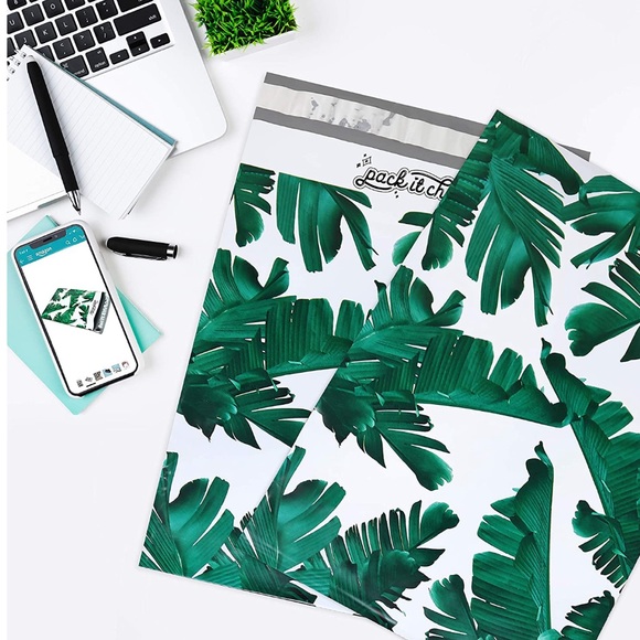 25💮 10 x 13 in. Poly Mailer |  Self Seal - Picture 1 of 4